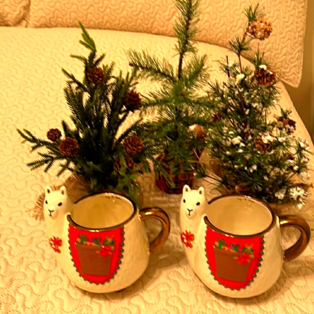 New Llama Holiday Christmas Mugs Natural Life Set of 2